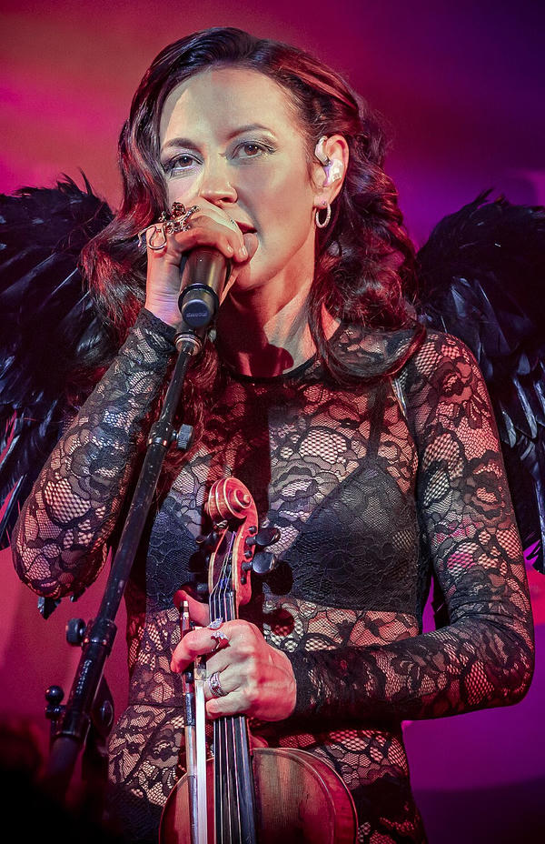 Profile image for Amanda Shires